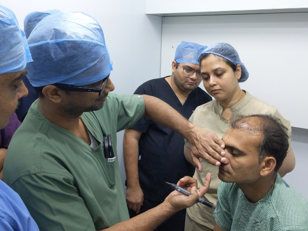 Leading hair transplant center in Surat Gujarat