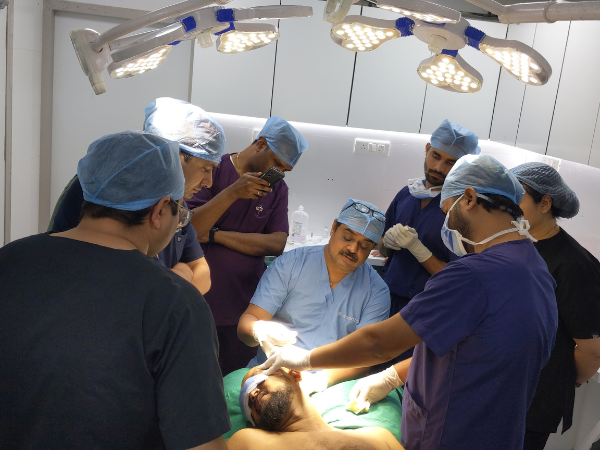 Advanced hair transplant procedure in Surat India
