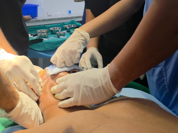 hair-graft-dissection-instruments-hair-transplant-training