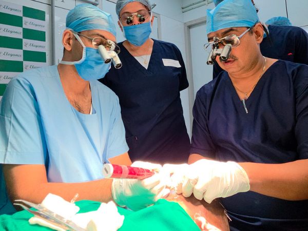 hair-graft-implantation-team-clinical-training