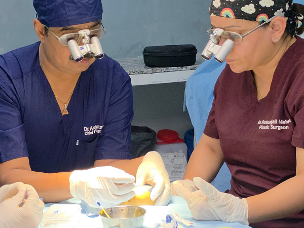 hair-restoration-doctors-hands-on-training