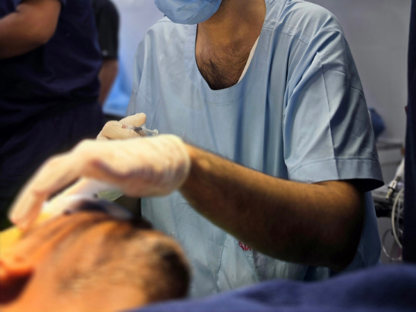 hair-restoration-surgeon-guided-clinical-practice