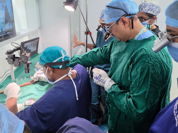 hair-restoration-surgery-live-demonstration