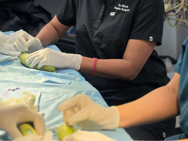 hair-restoration-surgical-skills-closeup