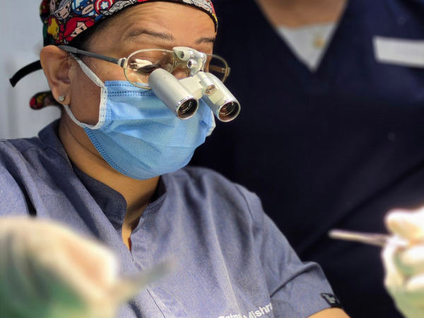 hair-transplant-team-live-clinical-demonstration