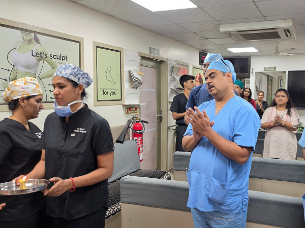 hair-transplant-training-expert-demonstration