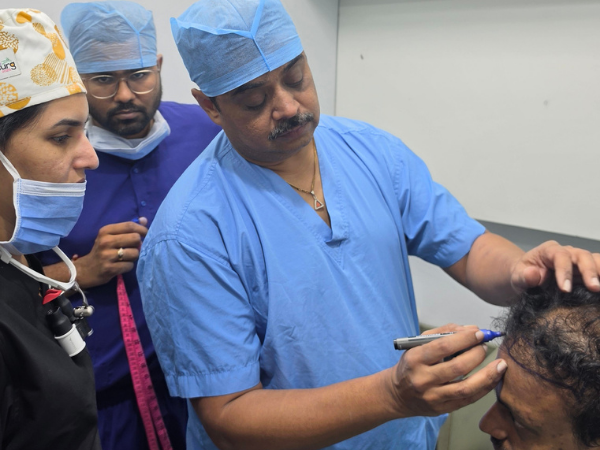 hair-transplant-workshop-patient-consultation-faculty-discussion